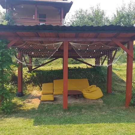 Idylle -pyramid View Visoko