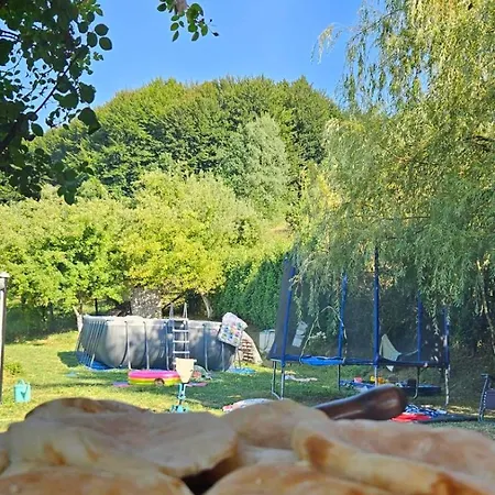 Idylle -pyramid View Visoko