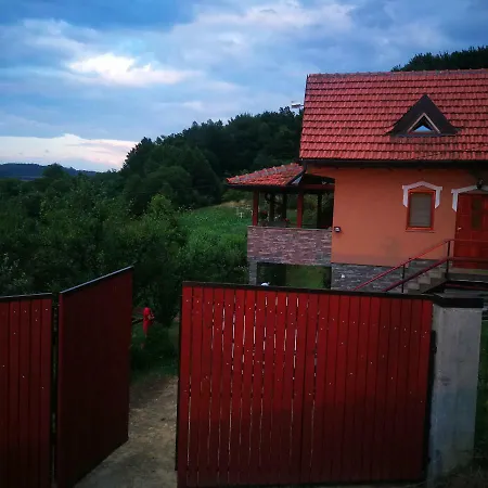 Idylle -pyramid View *